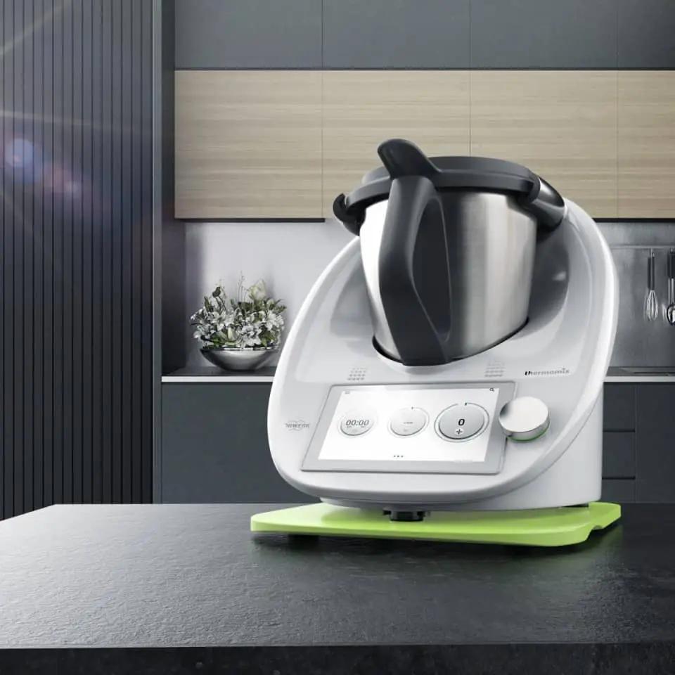 KitchenSlider® M | V2 Plus | Light Green | Premium-Gleitbrett für Thermomix TM6, TM5